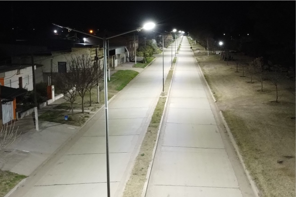 Iluminación Av. Italia y Av. Garrone - W. Escalante
